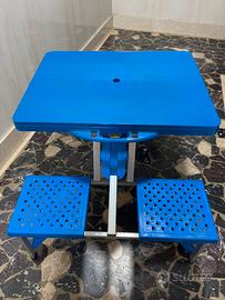 Picnic table