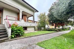 Villa o villino Scandiano [Cod. rif V344VRG]