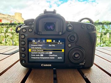 Canon 7D Mark II 1 anno e mezzo di garanzia