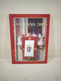 Libro dei Francobolli Vaticano 2005