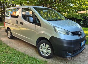 Nissan nv200