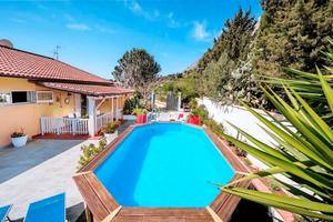 Villa con Piscina