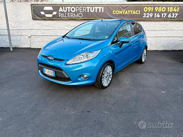 FORD FIESTA 1.2 BENZINA TITANIUM 5p  NEOPATENTATI