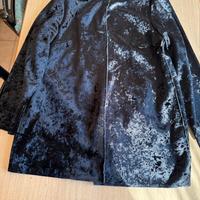 Giacca da donna in Velluto nero lucido sfumato.