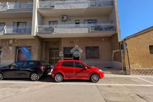 NEGOZIO A SANTA MARIA A VICO