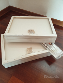 Tele e pennelli per dipingere