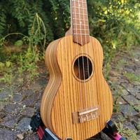 Ukulele Flight DUS322 Zebrawood