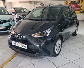 Toyota Aygo Connect 1.0 VVT-i 72 CV 5 porte x-play