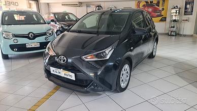 Toyota Aygo Connect 1.0 VVT-i 72 CV 5 porte x-play