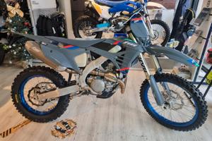 Tm EN 300