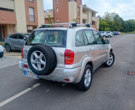 TOYOTA RAV4 diesel 4x4