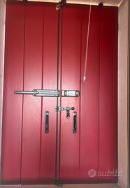 Balconi in legno rossi