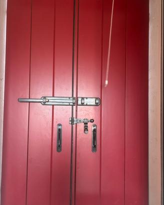Balconi in legno rossi