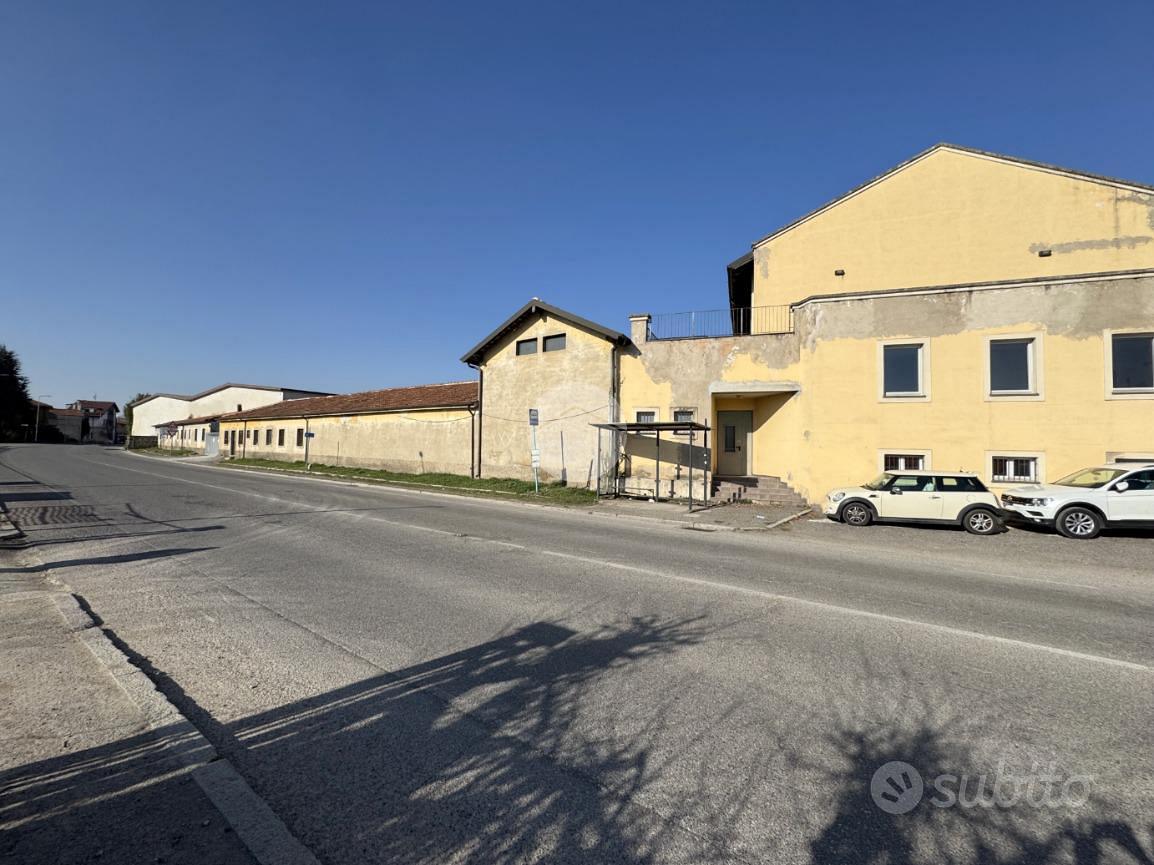 NEGOZIO A ERBUSCO - Altro