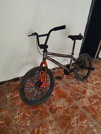 BMX bicicletta 
