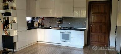 cucina e parete attrezzata 