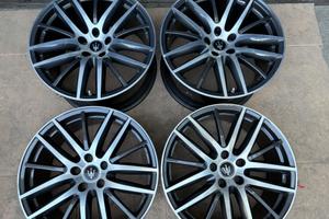 Cerchi in lega da 19 pollici per Maserati ghibli