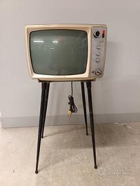 Vecchia TV autovox mod 367