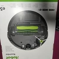 Aspirapolvere automatico