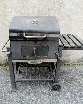 Barbecue a carbone in metallo