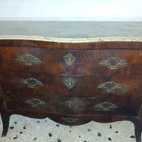 Elegante Comò/Cassettone in Stile Luigi XV Marmo