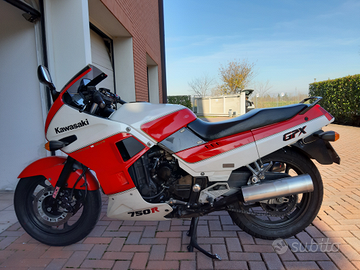 Kawasaki gpx750r 1989 iscritta fmi storica