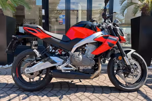 Aprilia Tuono 457