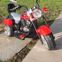 Moto elettrica per bambini fino a 30kg. 