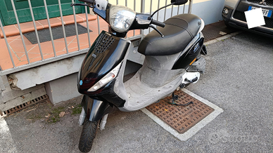 Piaggio Zip 4t