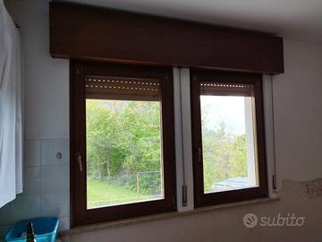  2 finestre x cucina con cassonetto unico