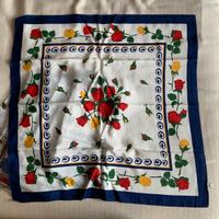 24 Foulard in seta