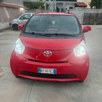 toyota iq - automatica