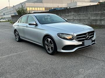 Mercedes 220