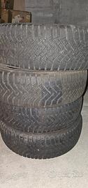4 Gomme Invernali 195/65 R15 91T – NUOVE Mai Usate