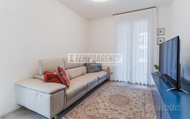 Trilocale arredato con terrazzo - Merezzate