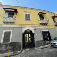 2 LOCALI A TORRE DEL GRECO