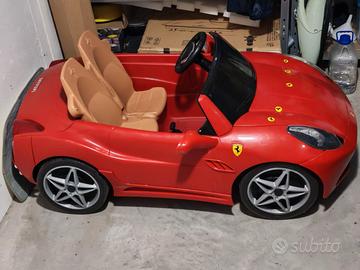 Ferrari elettrica biposto per bambini