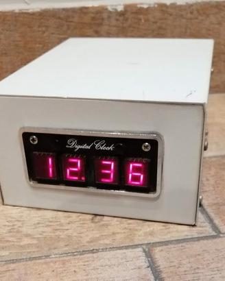 OROLOGIO LED ROSSI VINTAGE DIGITAL CLOCK MODERNARI