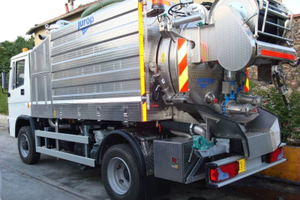 Autospurgo 4X4 JUROP Guidabile con PATENTE B