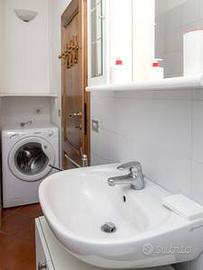 mobile tv e lavatrice e microonde