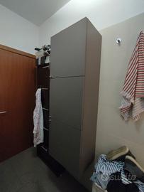 mobile bagno sospeso 