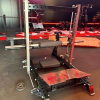 HIP THRUST MACHINE CON SMITH MACHINE