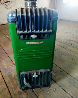 stufa vintage a legna