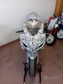 Suzuki GSR 750 - 2007