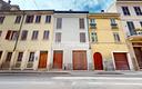 casa-indipendente-esternamente-ristrutturata-con-g