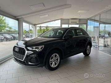 AUDI Q3 35 TDI S tronic Business