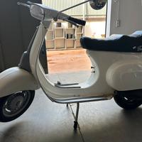 Vespa 50 Special