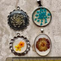 Set 4 ciondoli con fiori