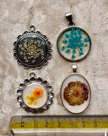 Set 4 ciondoli con fiori