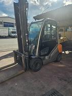 Carrello elevatore STILL 3000kg Still